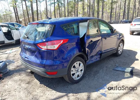2015 Ford Escape S z USA, uszkodzony, nr VIN 1FMCU0F76FUB26799